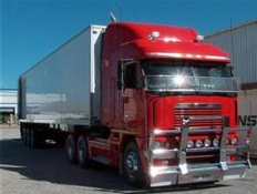 達(dá)鋒物流貨運(yùn)車